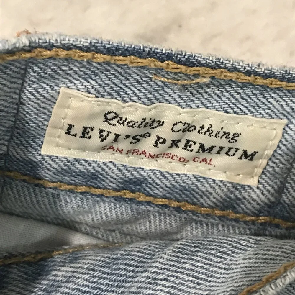 Levis Denim Shorts Womens 26 Blue Jean Cuffed Coastal Cowgirl Light Wash Western